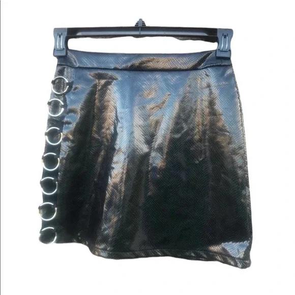 - Tiger Mist, Black embossed faux leather - Picture 4 of 9